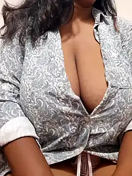 Snapshot of julia_joy chatting on January 31, 2025, 11:56 pm julia joy online show from January 31, 2025, 11:56 pm