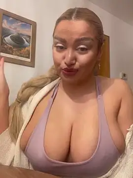 EmiliaPetrova online show from January 24, 2025, 1:47 pm