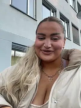 EmiliaPetrova online show from March 7, 2025, 5:06 pm