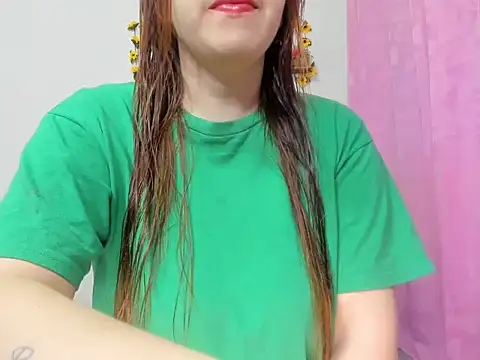 lorenitabella online show from September 18, 2025, 7:54 am