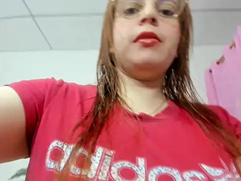 lorenitabella online show from September 26, 2025, 8:40 am