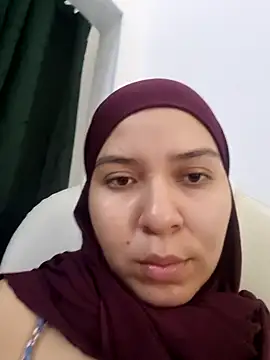 MatchedEyebrow online show from February 19, 2025, 2:44 pm