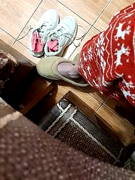 Snapshot of feet_toes chatting on February 19, 2025, 5:27 am feet toes online show from February 19, 2025, 5:27 am