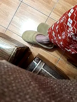 Snapshot of feet_toes chatting on February 21, 2025, 5:24 am feet toes online show from February 21, 2025, 5:24 am