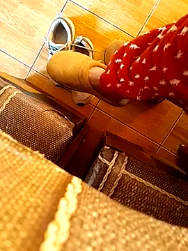 Snapshot of feet_toes chatting on February 24, 2025, 5:43 am feet toes online show from February 24, 2025, 5:43 am