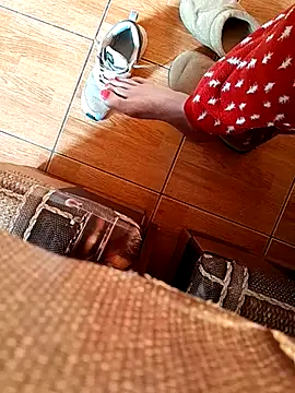 Snapshot of feet_toes chatting on February 26, 2025, 6:15 am feet toes online show from February 26, 2025, 6:15 am