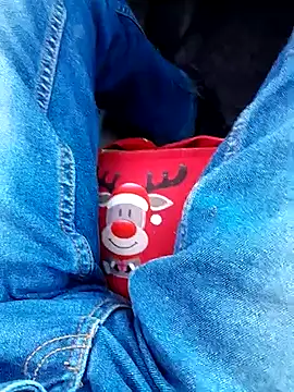 Snapshot of feet_toes chatting on March 8, 2025, 3:24 pm feet toes online show from March 8, 2025, 3:24 pm