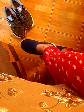 Snapshot of feet_toes chatting on October 31, 2025, 5:30 am feet toes online show from October 31, 2025, 5:30 am