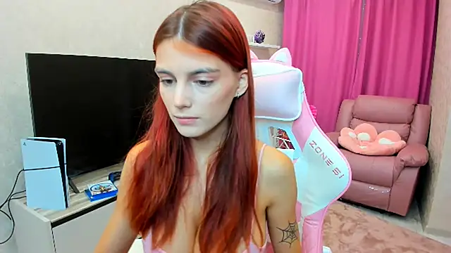 RedLipse online show from September 12, 2025, 2:22 am