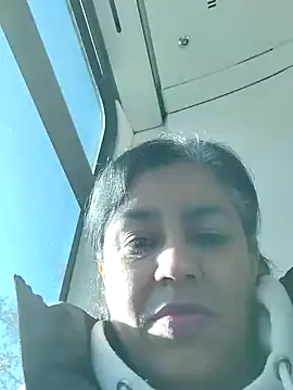 Snapshot of Molly_newman6 chatting on February 5, 2025, 10:41 am Molly newman6 online show from February 5, 2025, 10:41 am