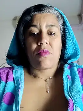 Snapshot of Molly_newman6 chatting on February 6, 2025, 4:53 am Molly newman6 online show from February 6, 2025, 4:53 am
