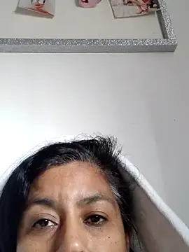 Snapshot of Molly_newman6 chatting on March 9, 2025, 5:06 pm Molly newman6 online show from March 9, 2025, 5:06 pm