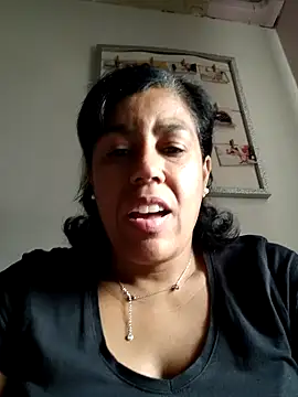 Snapshot of Molly_newman6 chatting on October 2, 2025, 2:35 pm Molly newman6 online show from October 2, 2025, 2:35 pm