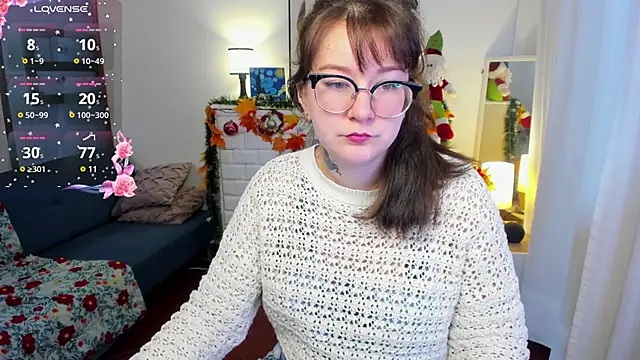 HunnyyLove online show from December 4, 2024, 3:32 pm