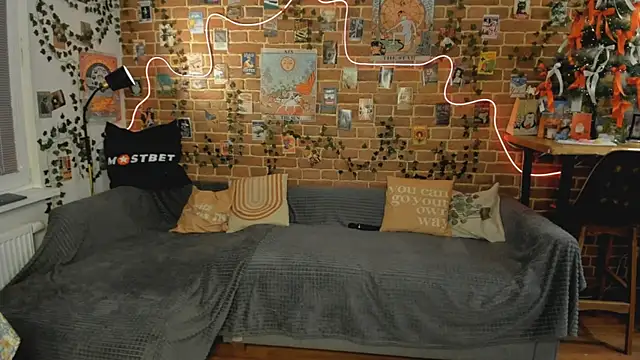 Snapshot of yamy_yamy_yamy chatting on January 7, 2025, 1:35 pm yamy yamy yamy online show from January 7, 2025, 1:35 pm