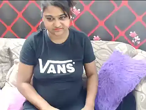 Snapshot of indian_glitter chatting on March 5, 2025, 6:01 pm indian glitter online show from March 5, 2025, 6:01 pm