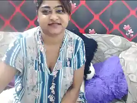 Snapshot of indian_glitter chatting on March 8, 2025, 10:45 pm indian glitter online show from March 8, 2025, 10:45 pm