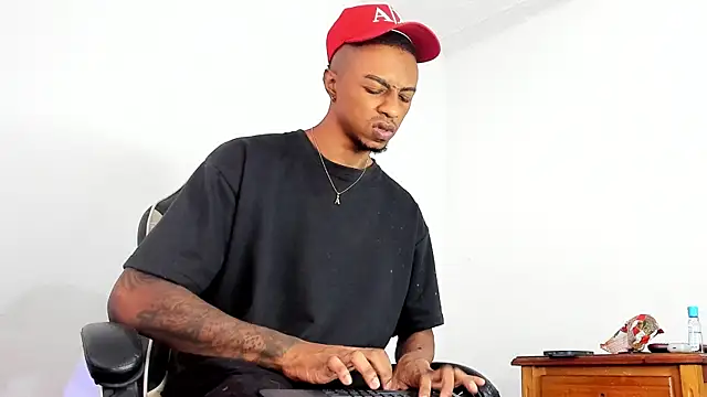 YeremiBrowm online show from February 24, 2025, 8:36 pm