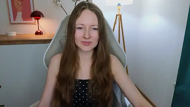 freya nilsson online show from December 4, 2024, 7:01 pm