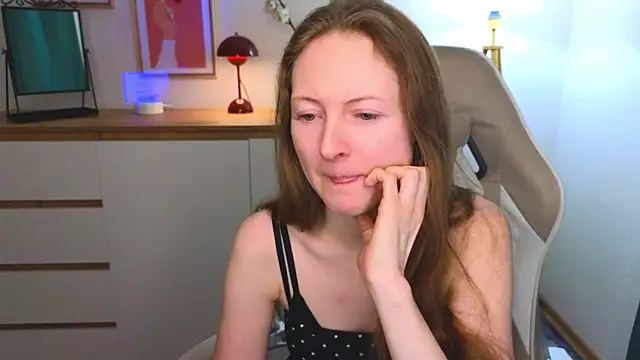 freya nilsson online show from December 11, 2024, 7:14 pm