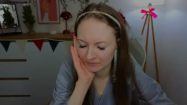 freya nilsson online show from December 30, 2024, 12:42 pm