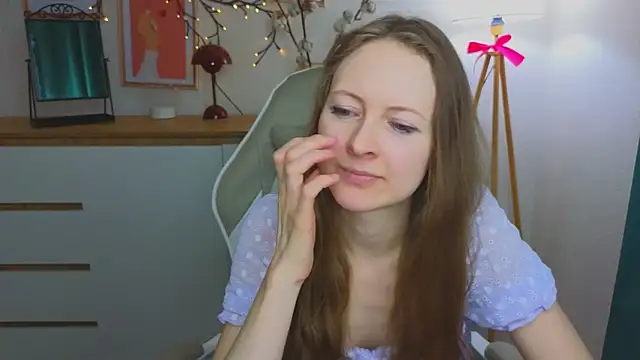 freya nilsson online show from February 4, 2025, 12:44 pm