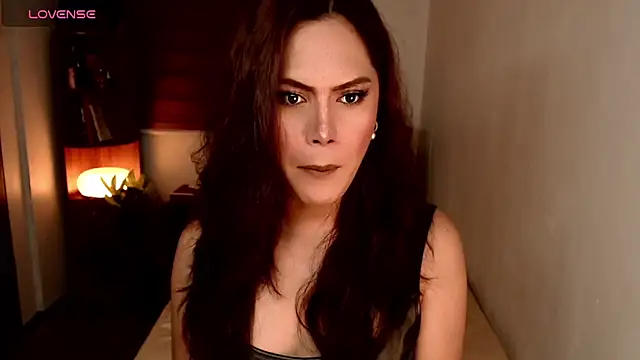 Snapshot of SweetieZeveey_ chatting on April 8, 2026, 7:58 pm SweetieZeveey online show from April 8, 2026, 7:58 pm