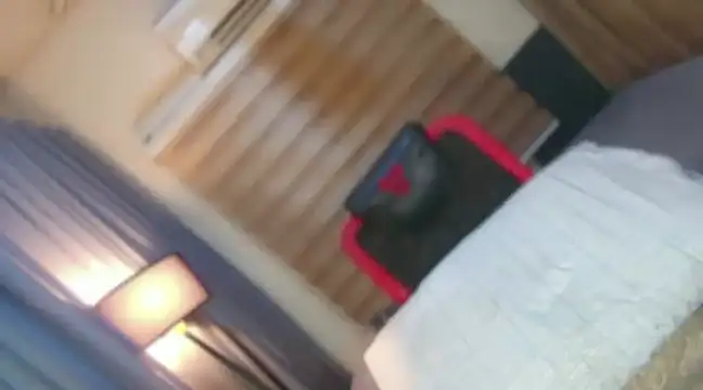 Snapshot of bella_maxwel chatting on December 21, 2024, 4:41 am bella maxwel online show from December 21, 2024, 4:41 am