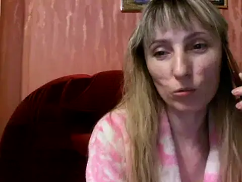Snapshot of Biddy_Alana chatting on December 6, 2024, 3:11 pm Biddy Alana online show from December 6, 2024, 3:11 pm