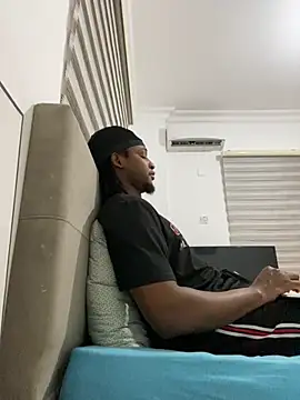 Snapshot of finefinance chatting on October 3, 2025, 4:26 pm finefinance online show from October 3, 2025, 4:26 pm