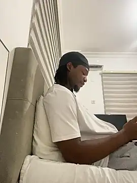 Snapshot of finefinance chatting on October 7, 2025, 3:42 pm finefinance online show from October 7, 2025, 3:42 pm