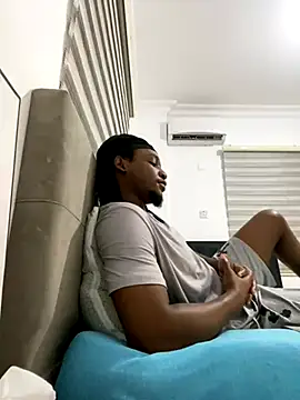 Snapshot of finefinance chatting on October 25, 2025, 5:08 pm finefinance online show from October 25, 2025, 5:08 pm