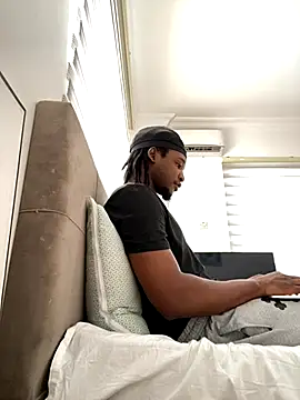 Snapshot of finefinance chatting on November 5, 2025, 6:24 am finefinance online show from November 5, 2025, 6:24 am