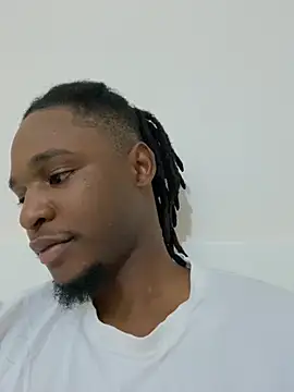 Snapshot of finefinance chatting on November 17, 2025, 5:35 am finefinance online show from November 17, 2025, 5:35 am