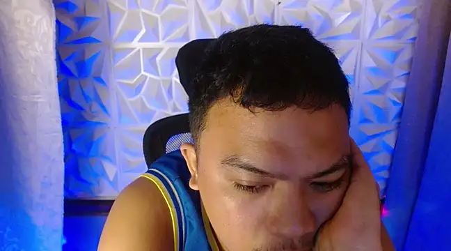 Snapshot of xsweetasian69x chatting on March 21, 2025, 2:40 pm xsweetasian69x online show from March 21, 2025, 2:40 pm