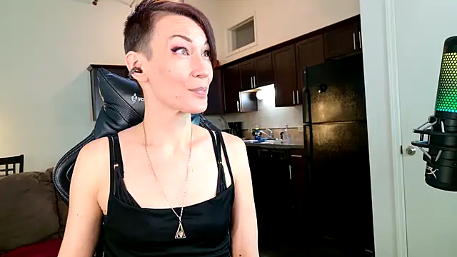 EveEnigma online show from March 22, 2025, 1:08 pm