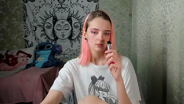 Cutie Adelia online show from February 6, 2025, 11:21 am