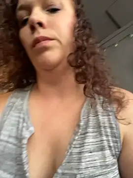 AuroraSummers online show from April 16, 2026, 3:24 pm