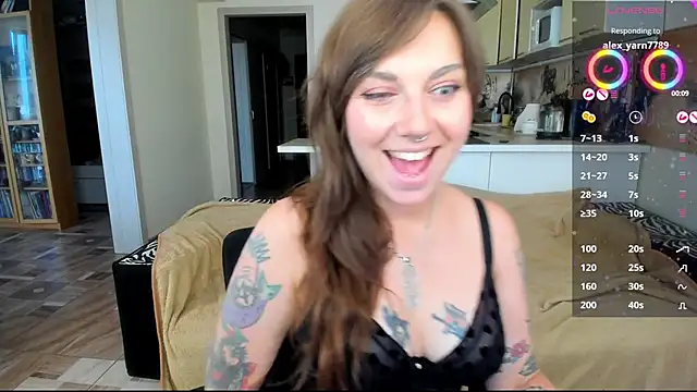 Snapshot of StacyTigerr chatting on October 8, 2025, 12:47 pm StacyTigerr online show from October 8, 2025, 12:47 pm