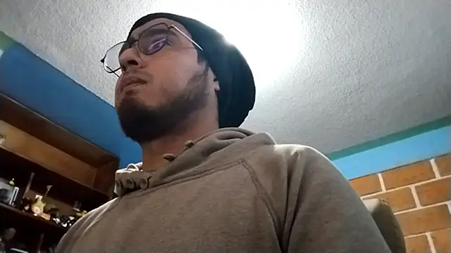 Snapshot of HefestoCam chatting on December 12, 2024, 4:53 pm HefestoCam online show from December 12, 2024, 4:53 pm