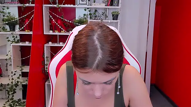 KateCloud online show from February 9, 2025, 5:11 pm