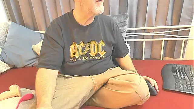 openminddaddy online show from February 1, 2025, 4:03 am