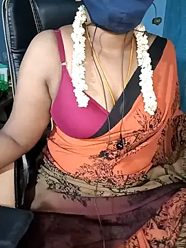Snapshot of Tamil-hotwife chatting on January 23, 2025, 4:52 am Tamil-hotwife online show from January 23, 2025, 4:52 am