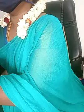 Snapshot of Tamil-hotwife chatting on October 17, 2025, 4:26 am Tamil-hotwife online show from October 17, 2025, 4:26 am