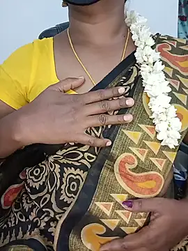 Tamil-hotwife online show from May 26, 2026, 4:25 pm