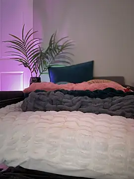 Fiona Kent  online show from December 24, 2024, 1:27 am