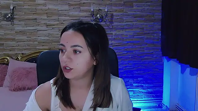 Snapshot of PlayfulElla chatting on December 6, 2024, 1:00 pm PlayfulElla online show from December 6, 2024, 1:00 pm