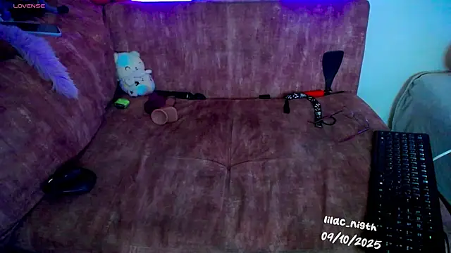 lilac night33 online show from October 9, 2025, 7:23 pm