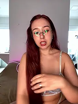 Snapshot of tsuki_chan_on chatting on January 8, 2026, 3:25 pm tsuki chan on online show from January 8, 2026, 3:25 pm