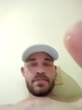 Snapshot of dottado05 chatting on November 9, 2025, 9:02 pm dottado05 online show from November 9, 2025, 9:02 pm